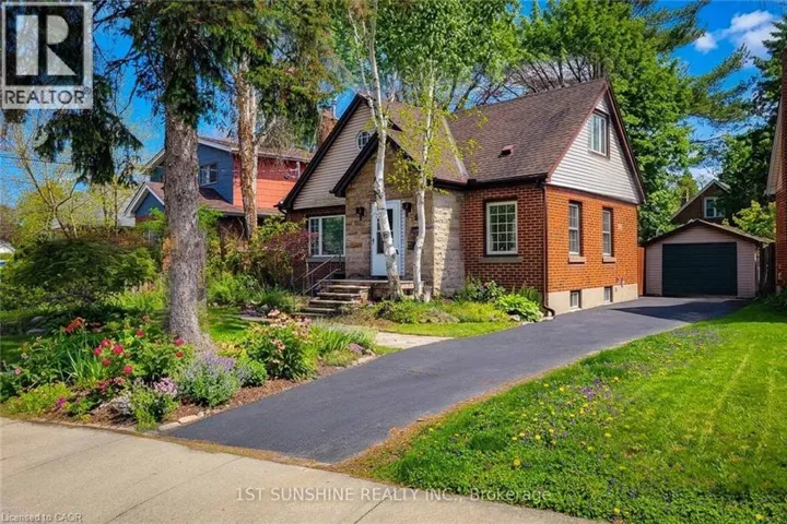 63 BINKLEY Crescent, Hamilton, Ontario L8S3K8