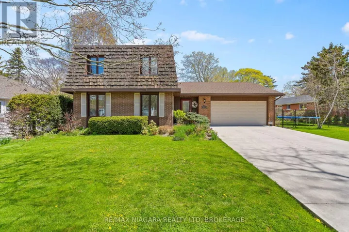 17 WALNUT STREET, Port Colborne (Sugarloaf), Ontario L3K2T7