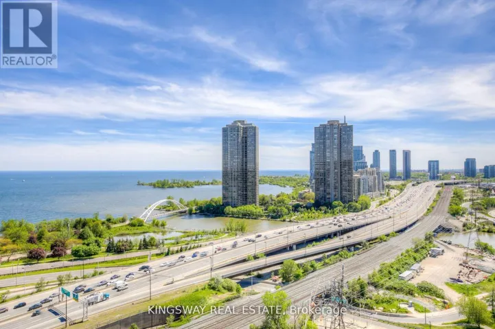 2009 - 105 THE QUEENSWAY AVENUE, Toronto (High Park-Swansea), Ontario M6S1B3