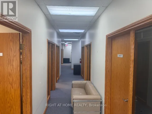 UPPER - 4304 VILLAGE CENTRE COURT, Mississauga (City Centre), Ontario L4Z1S2