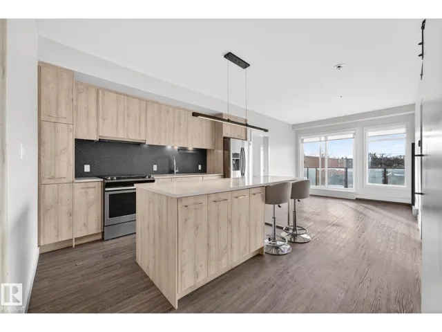 #304 10837 83 AV NW, Edmonton, Alberta T6E2E6