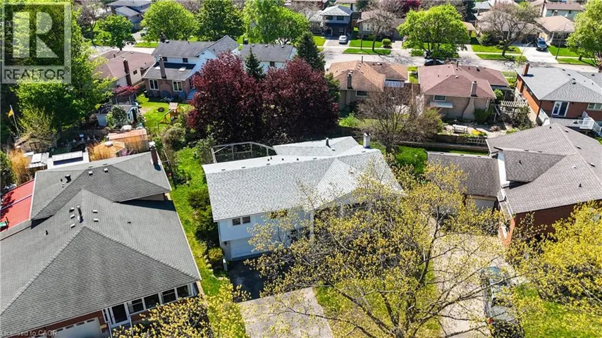 15 WESTCHESTER Place Unit# UPPER, Kitchener, Ontario N2B3M6