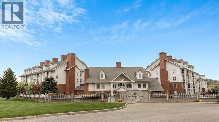106, 29 River Ridge Drive NW, Medicine Hat, Alberta T1A8V3