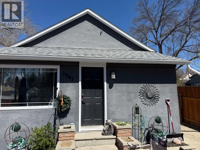 1241 8 Avenue S, Lethbridge, Alberta T1J1R2
