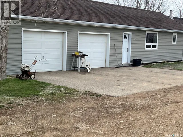 9 2nd STREET E, Willow Bunch, Saskatchewan S0H4K0