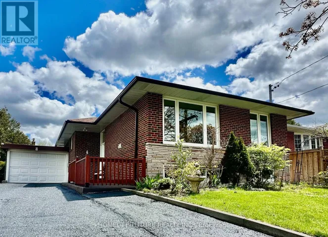 9 FARADAY DRIVE, Toronto (Woburn), Ontario M1H2R9