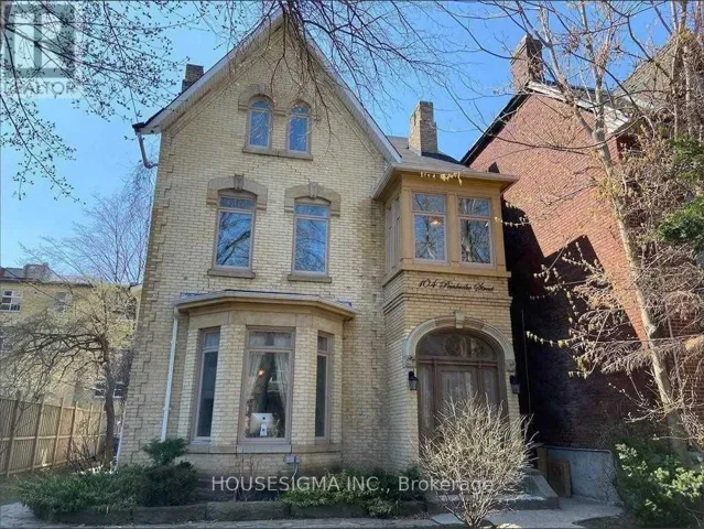 UPPER #2 - 104 PEMBROKE STREET, Toronto (Moss Park), Ontario M5A2N8