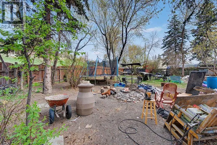 7204 21A Street SE, Calgary, Alberta T2C0V7