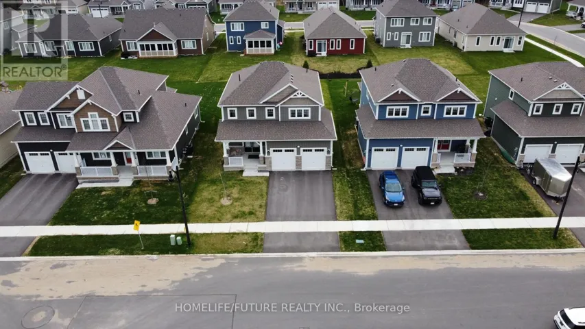 1 DYER CRESCENT, Bracebridge (Macaulay), Ontario P1L0A9