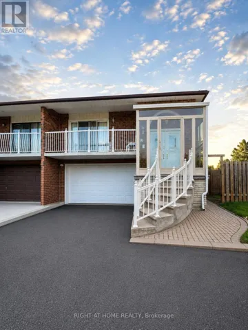 18 CLUBHOUSE COURT, Toronto (Glenfield-Jane Heights), Ontario M3L2K5
