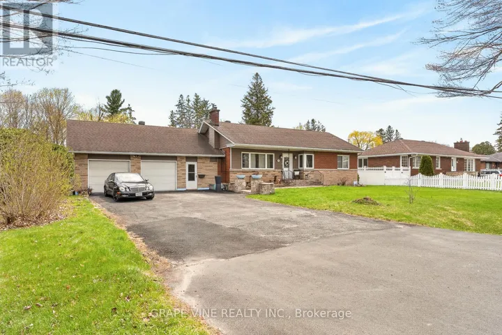 46 MACFARLANE ROAD, Ottawa, Ontario K2E6V5
