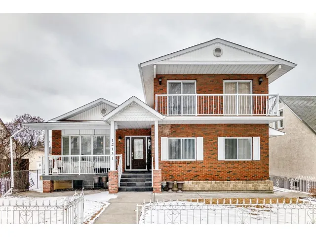 12131 101 STREET NW, Edmonton, Alberta T5G2C2