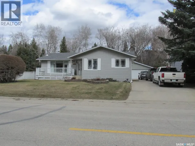 501 4th STREET E, Nipawin, Saskatchewan S0E1E0