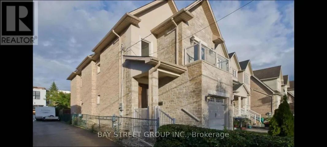 1033 SHAW DRIVE, Mississauga (Lakeview), Ontario L5G3Z3