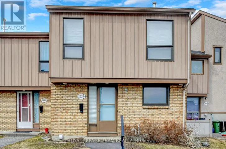 35 - 2027 STONEHENGE CRESCENT, Ottawa, Ontario K1B4N7