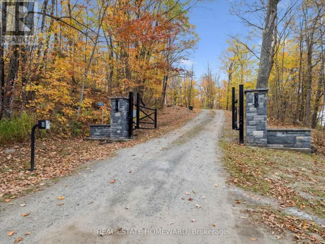 1085 AUSTIN LANE, Lake of Bays (Mclean), Ontario P0B1A0