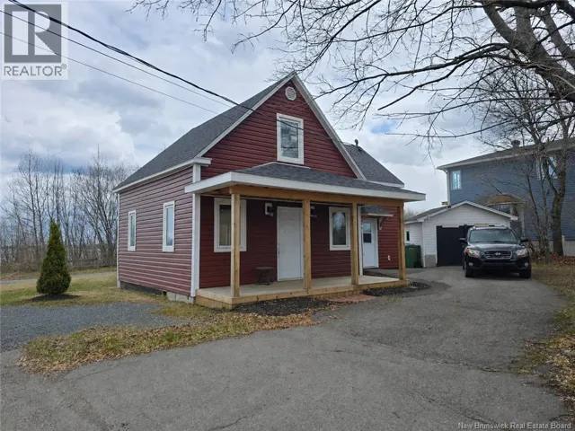 245 Pleasant, Bathurst, New Brunswick E2A3B3