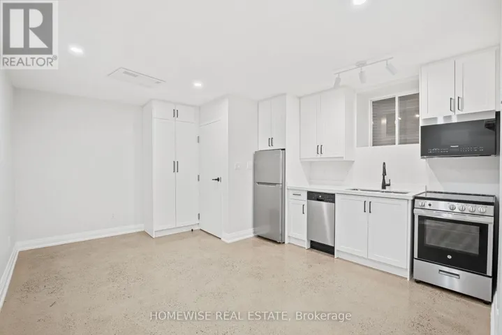 5 - 2563 DUNDAS STREET W, Toronto (High Park North), Ontario M6P1X6