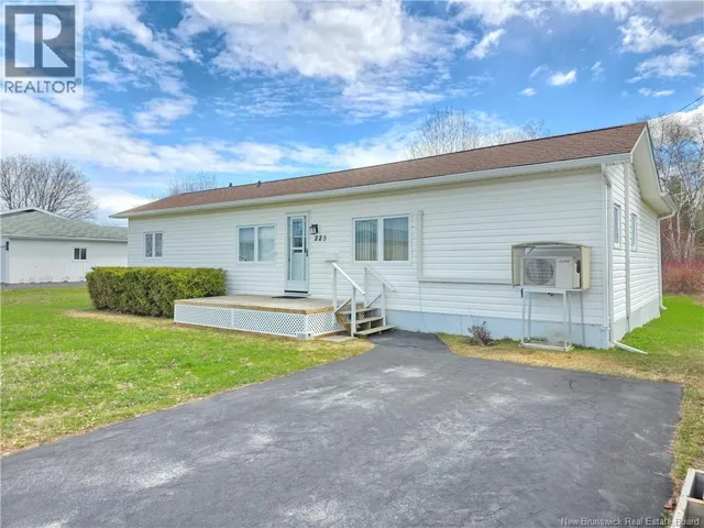 225 Parc, Beresford, New Brunswick E8K1V9
