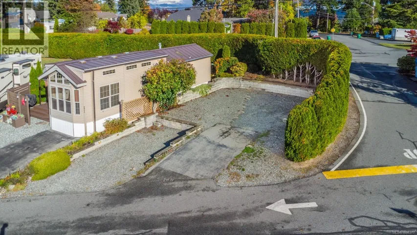1100 WOSS LAKE Dr, Nanaimo, British Columbia V9R6S8