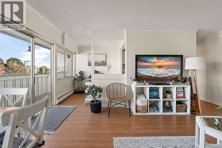309 964 Heywood Ave, Victoria, British Columbia V8V2Y5