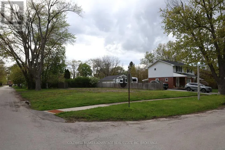 74 SUMMIT AVENUE, Welland (Prince Charles), Ontario L3C4G7