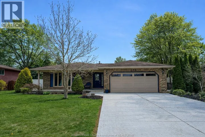 276 FAIRWAY CRES, Tecumseh, Ontario N8N2Z2