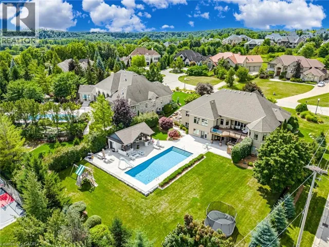86 CANTERS Close, Kitchener, Ontario N2C2R3