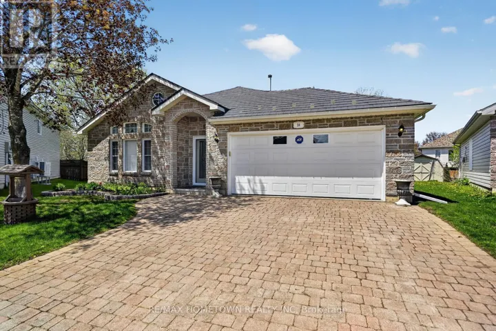24 REGENCY PLACE, Brockville, Ontario K6V7M5