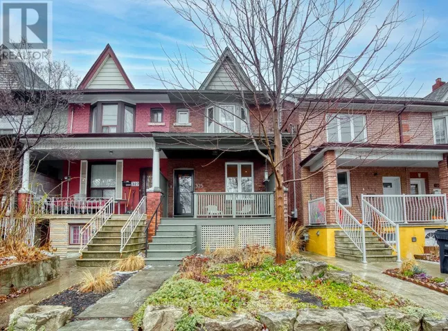 LOWER - 325 PERTH AVENUE, Toronto (Dovercourt-Wallace Emerson-Junction), Ontario M6P3X9