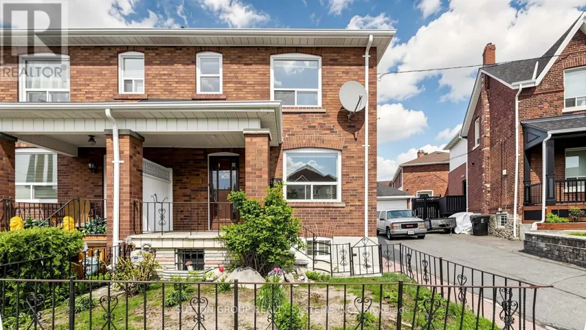 683 OLD WESTON ROAD, Toronto (Weston-Pellam Park), Ontario M6N3B6