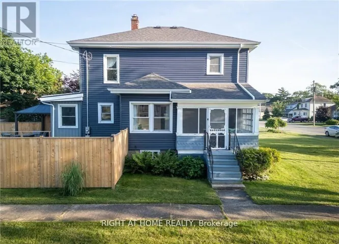 129 FOREST AVENUE, Port Colborne (Sugarloaf), Ontario L3K5E5