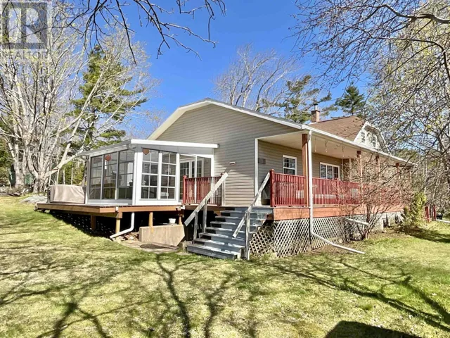 202 White Point Road, Liverpool, Nova Scotia B0T1K0