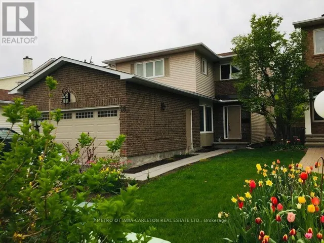18 CHICKASAW CRESCENT, Ottawa, Ontario K2M1M4