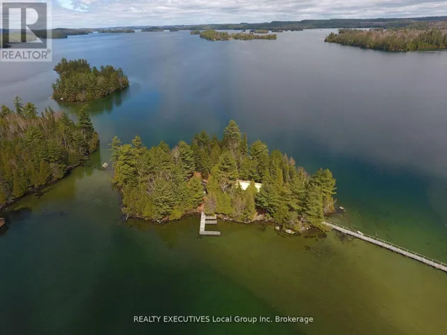 2 ISLAND 939, Temagami, Ontario P0H2H0