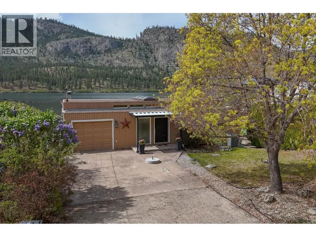 3120 Vaseux Lake Crescent, Okanagan Falls, British Columbia V0H1R2