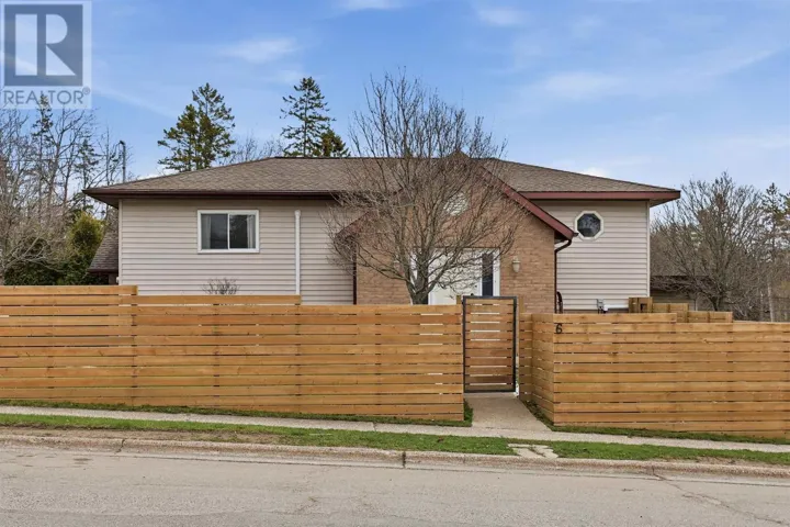 6 Moluch ST, Sault Ste. Marie, Ontario P6B3G8