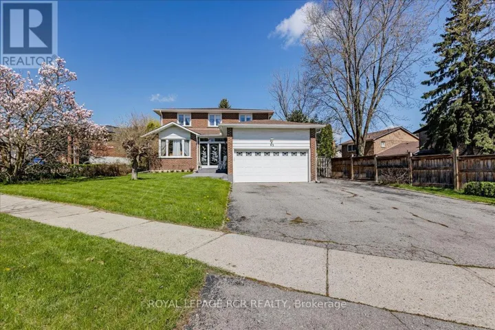 63 PORTLAND CRESCENT, Newmarket (Bristol-London), Ontario L3Y6A6