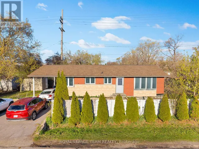 925 MOORVALE STREET, Ottawa, Ontario K1K3K9