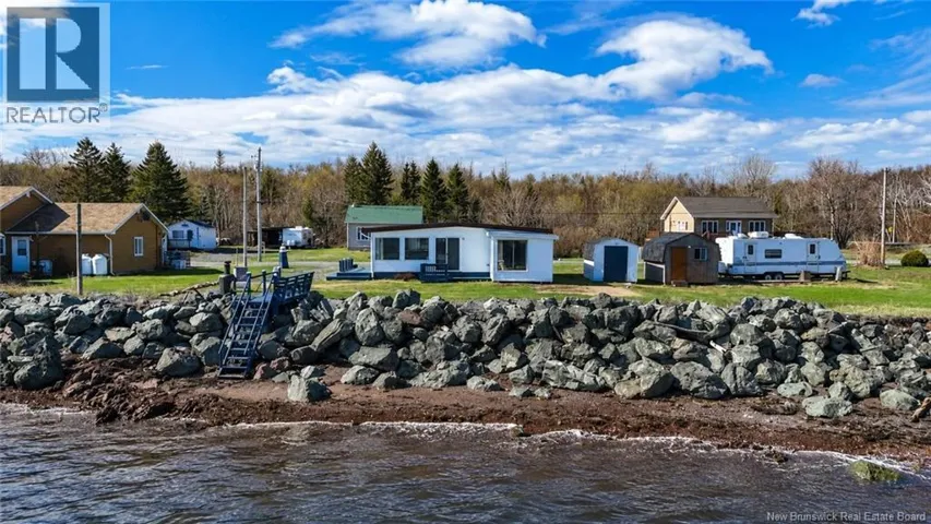 9 de l'Anse Est, Pointe-Verte, New Brunswick E8J3A7