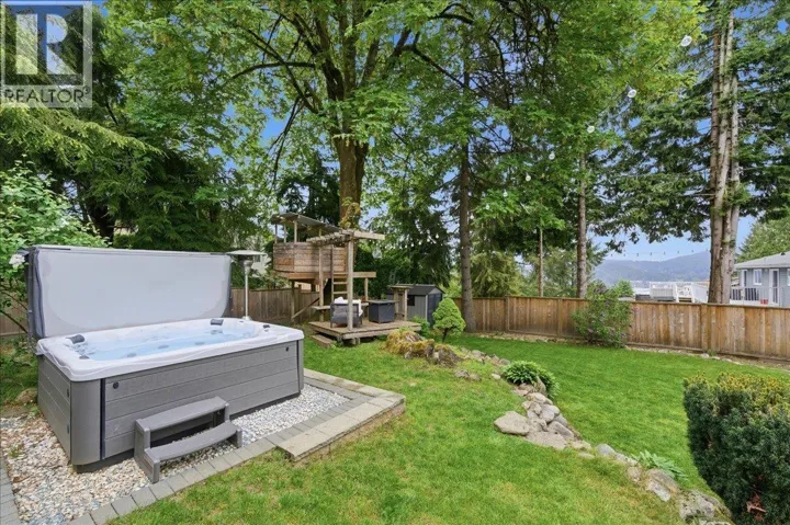 4158 MT SEYMOUR PARKWAY, North Vancouver, British Columbia V7G1C5