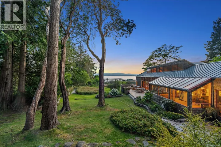 68C McKenzie Cres, Piers Island, British Columbia V8L5Y7