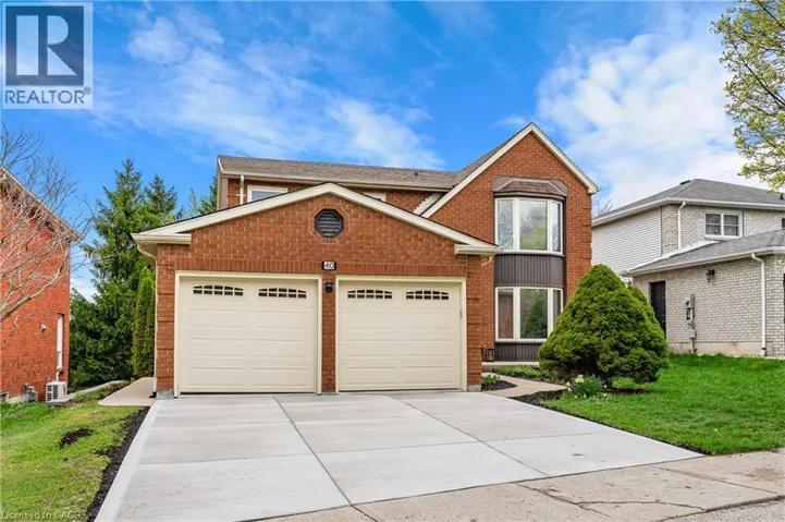 40 OLD MAPLE Lane, Kitchener, Ontario N2N2L2