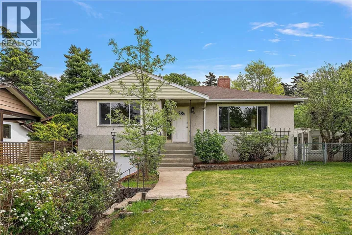 3811 Epsom Dr, Saanich, British Columbia V8P3S8