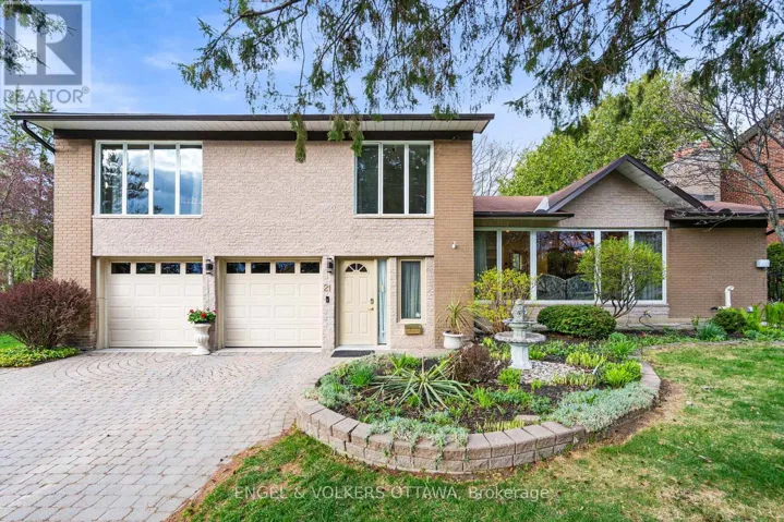 21 TIFFANY CRESCENT, Ottawa, Ontario K2K1W3
