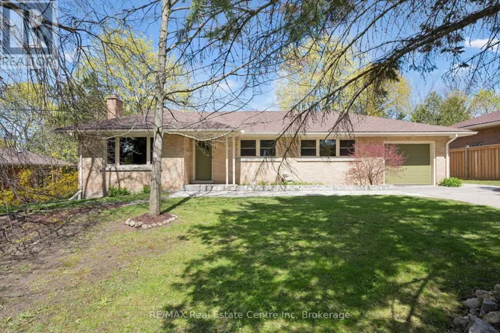 8 HARCOURT DRIVE, Guelph (Dovercliffe Park/Old University), Ontario N1G1J6