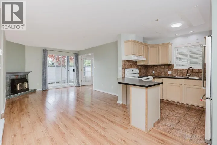 4 689 PARK ROAD, Gibsons, British Columbia V0N1V7