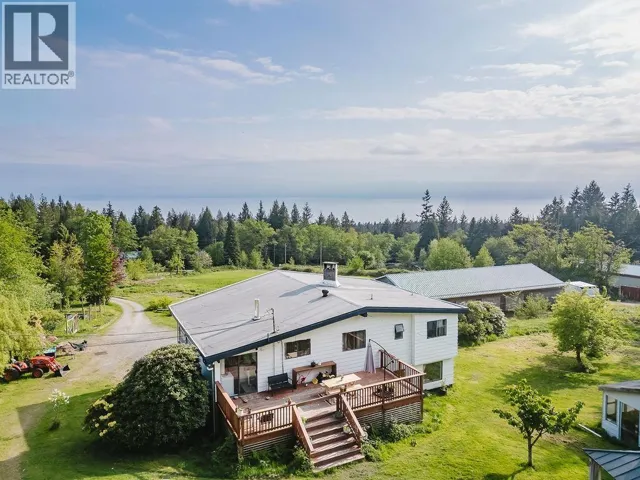 1972 RANCH ROAD, Roberts Creek, British Columbia V0N2W5