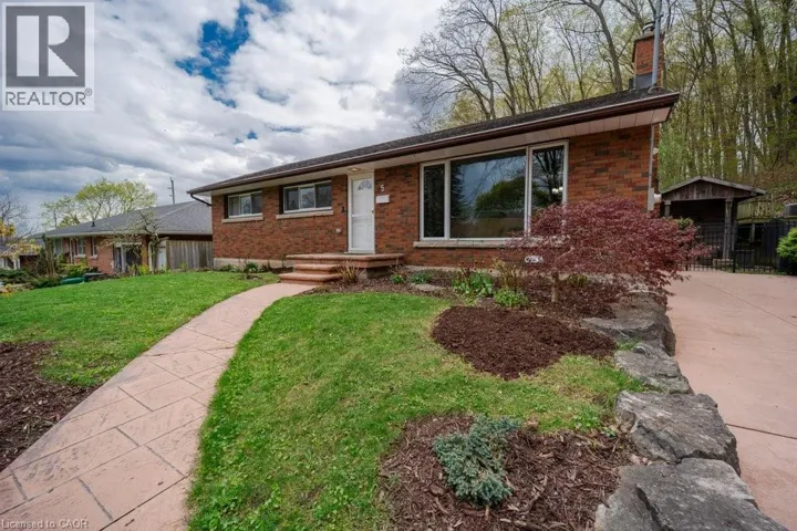 5 DONALD Street, Cambridge, Ontario N1S2H1
