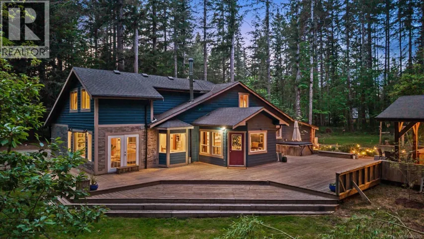 9525 Doyle Rd, Black Creek, British Columbia V9J1E7